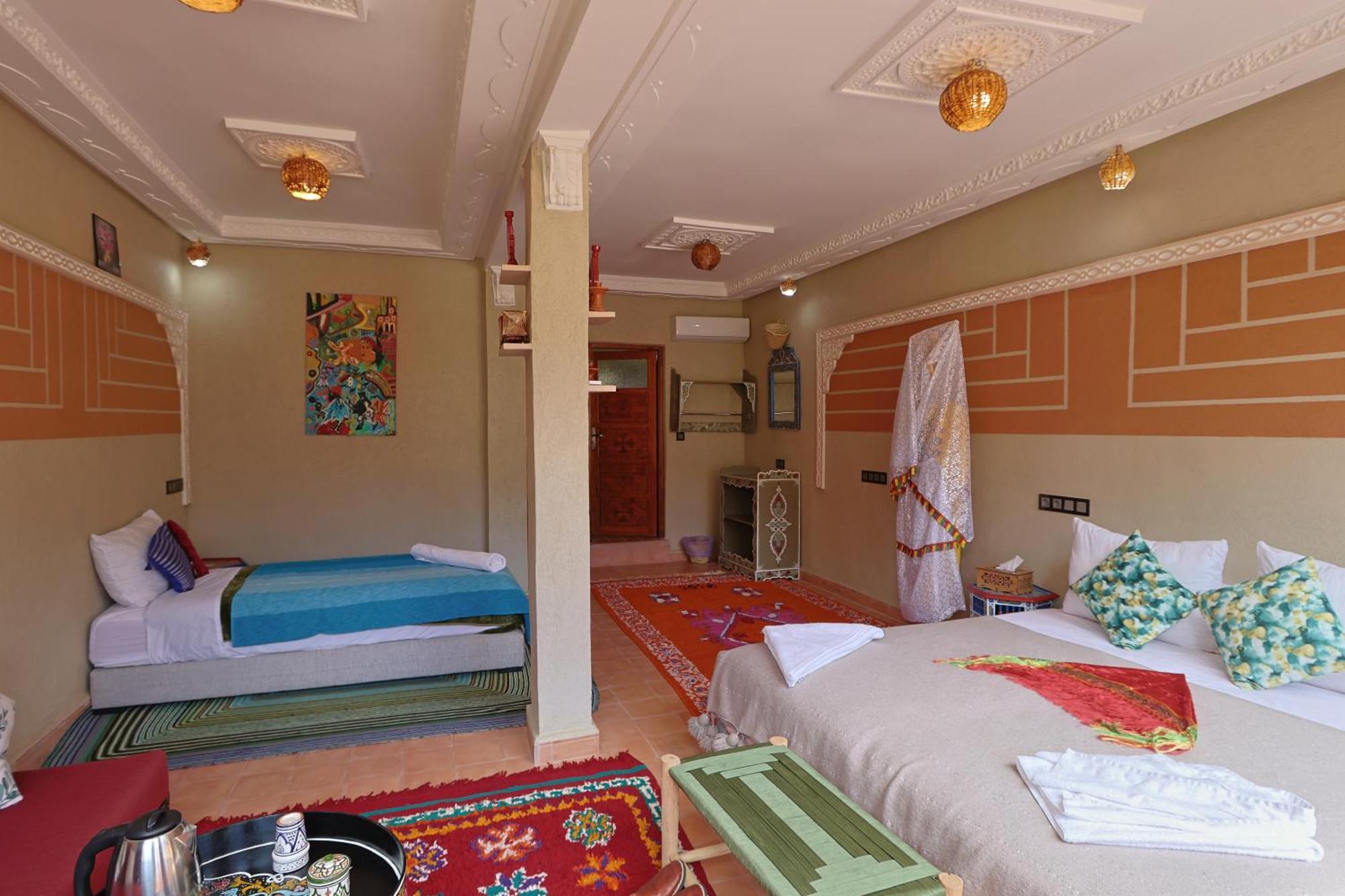 Riad Dar Omar Imlil  Bagian luar foto